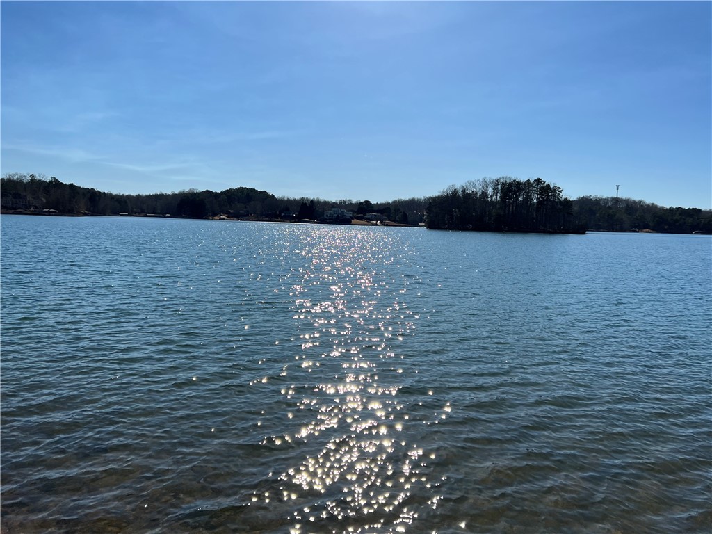 00 Lakeside Drive