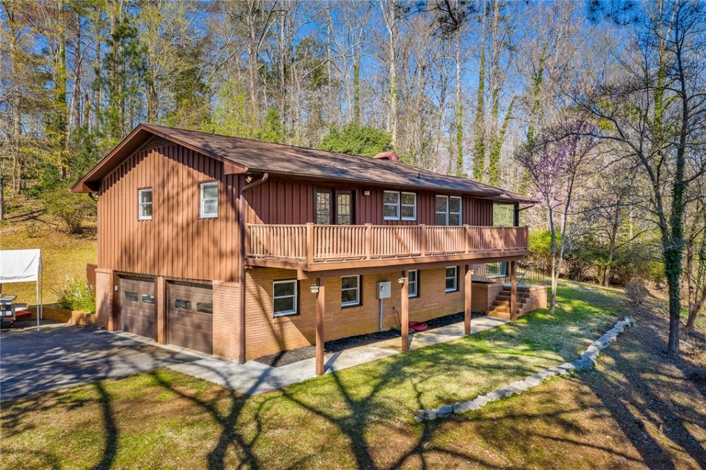 423 Pin Du Lac Drive