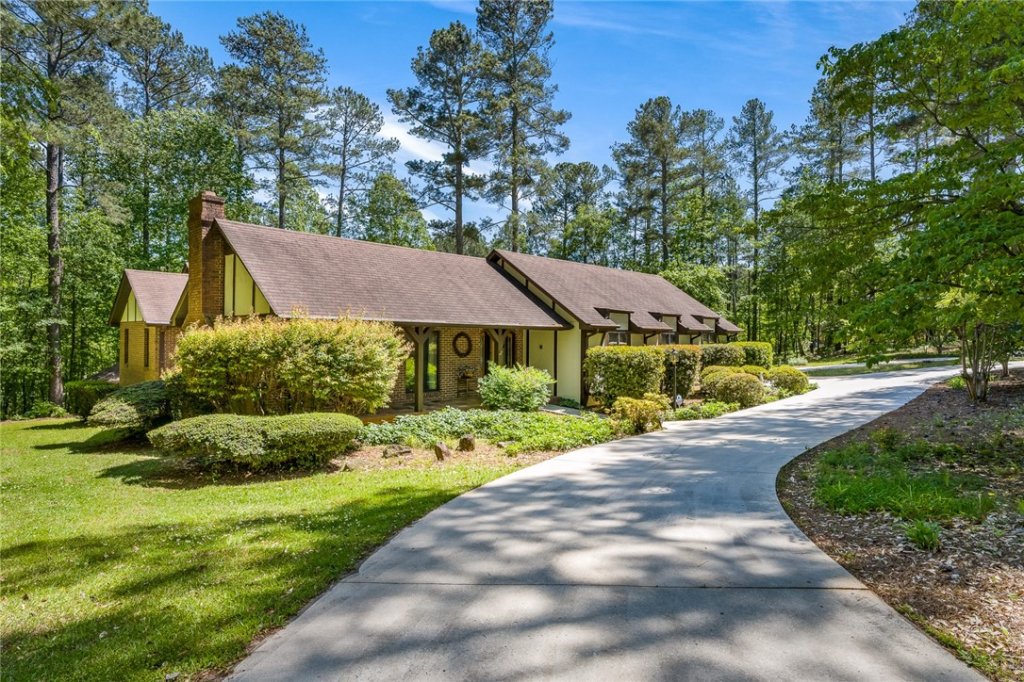 1054 Marett Road