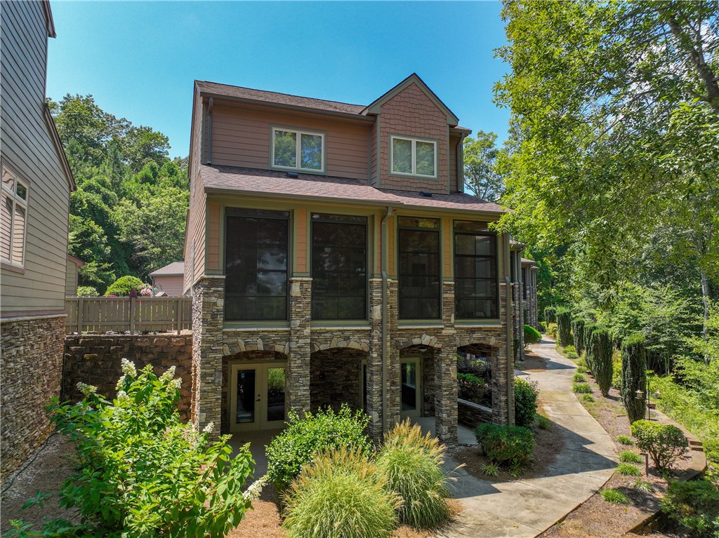 418 Sunset Point Drive