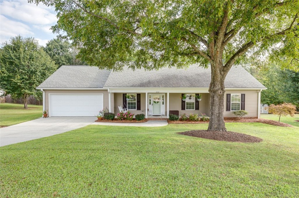 222 Brook Way