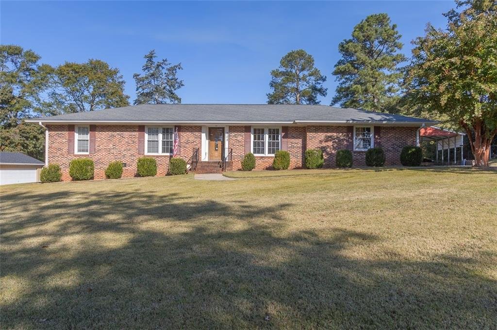 902 Huckleberry Lane