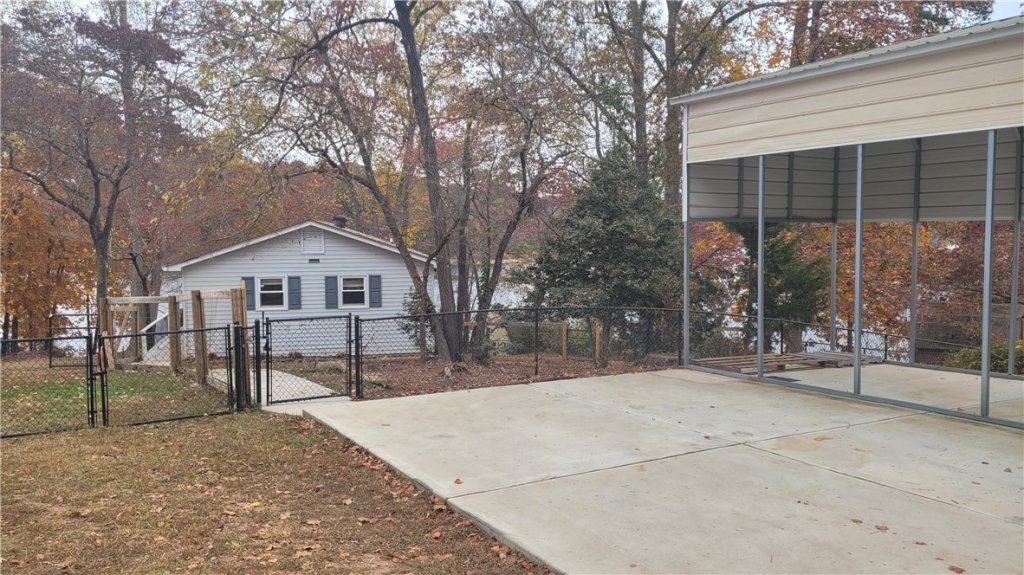 519 Lake Shore Drive