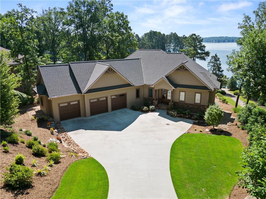713 Live Oak Court