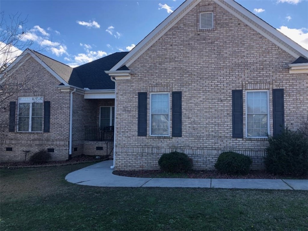 226 Spruce Creek Drive