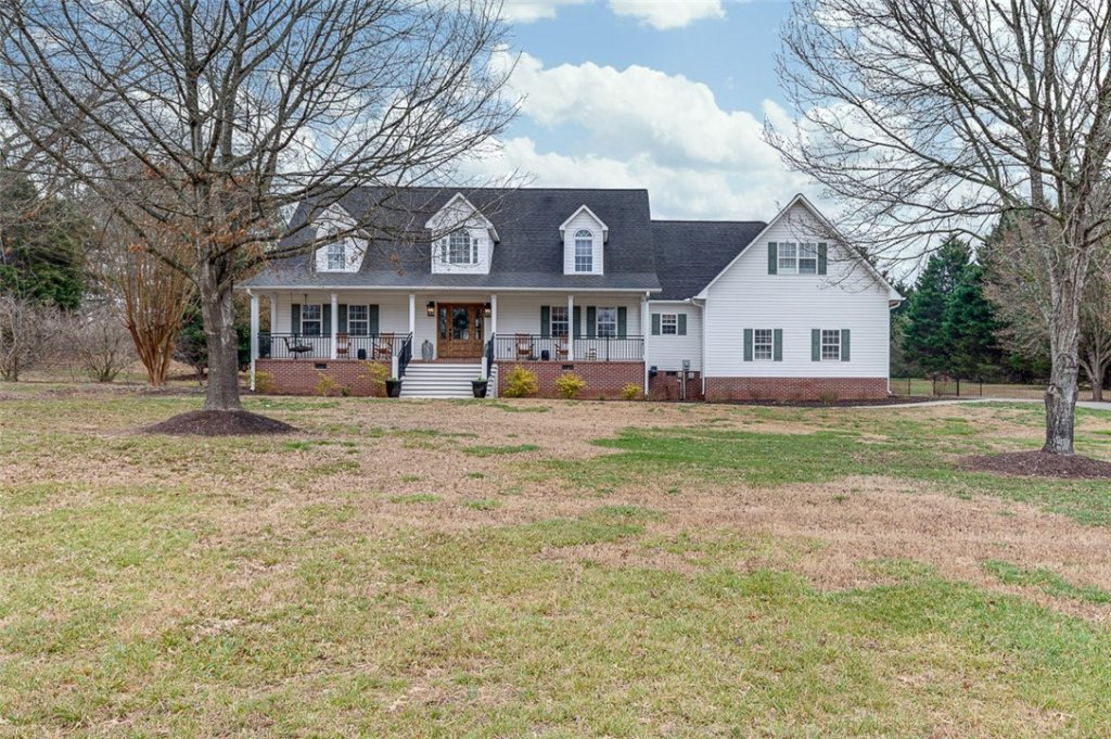 208 Wren Crossing Lane
