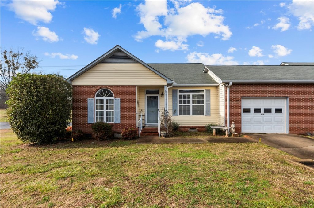 800 Autumn Oaks