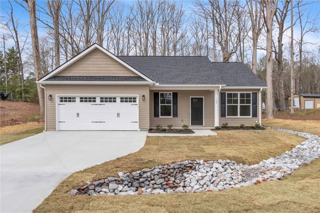 109 Brookside Circle