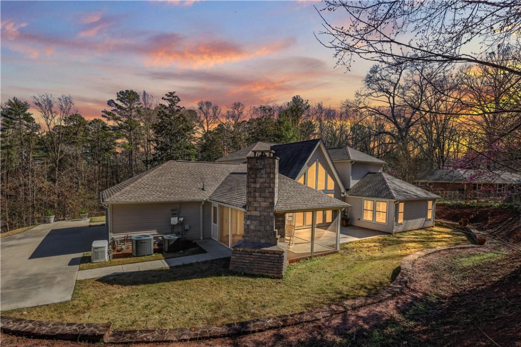 305 Upper Highland Drive