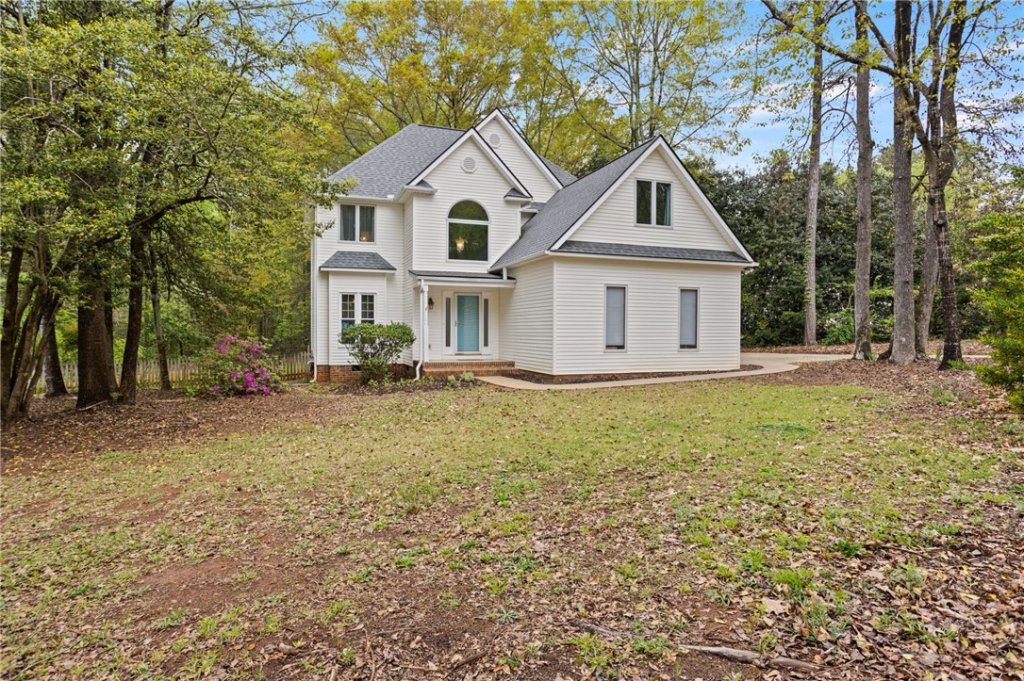 303 Shadow Oaks Drive