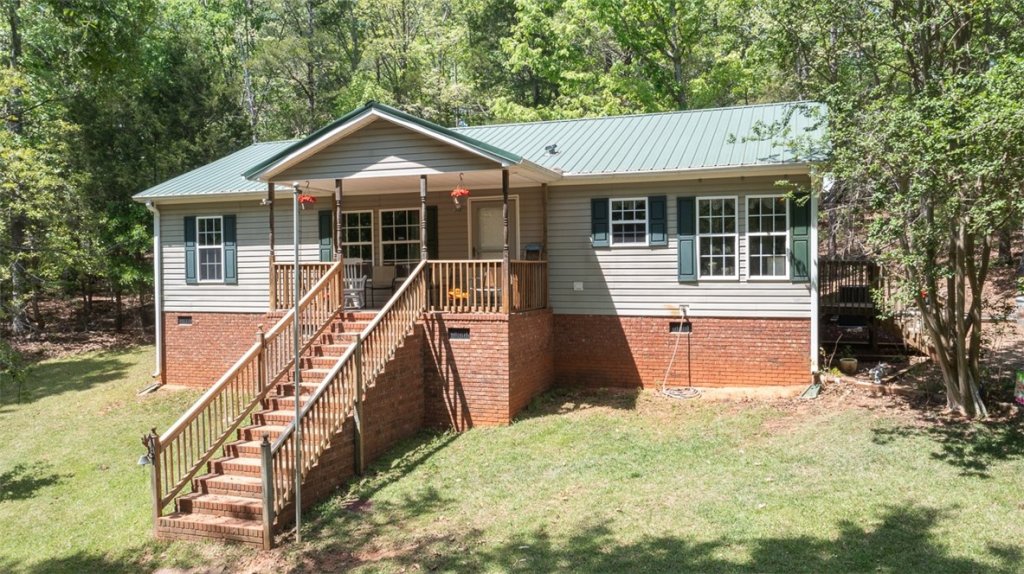 502 Lake Forest Drive