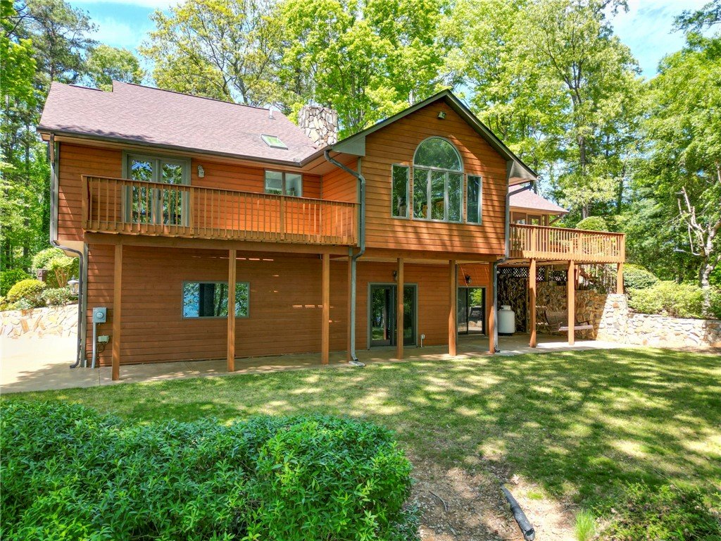 323 North Shores Drive