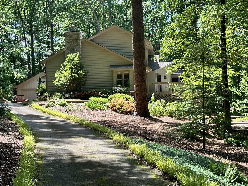 220 Hunters Trail