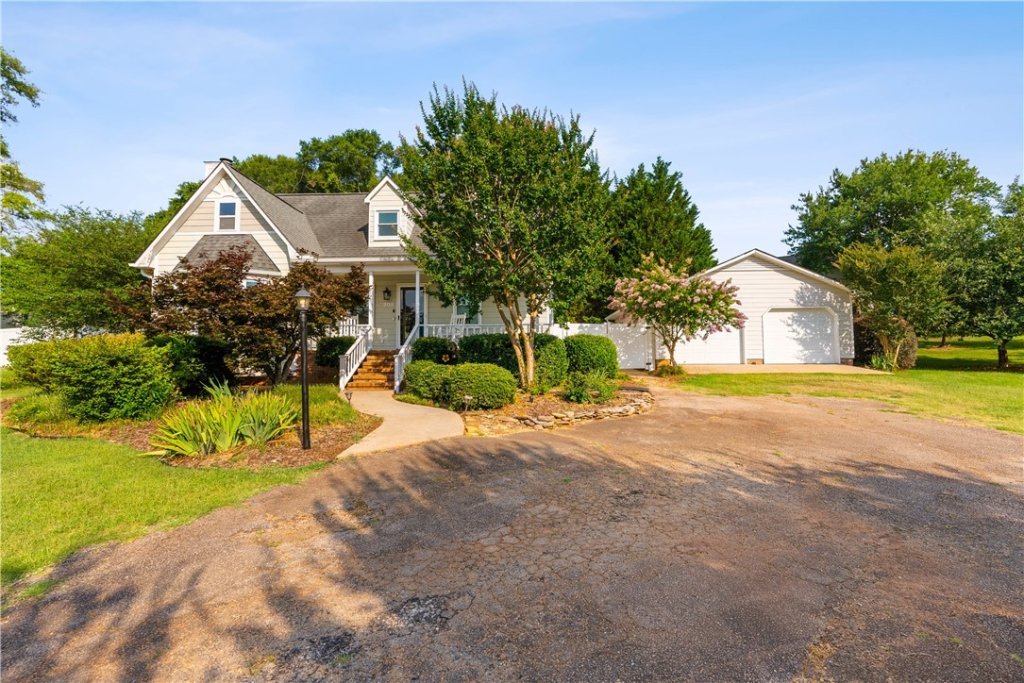 208 Frances Cannon Drive