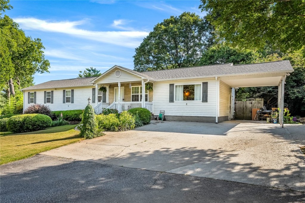 2703 Dellwood Lane