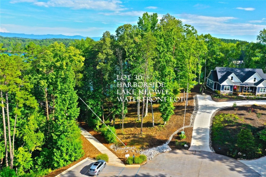 223 Squirrel Point