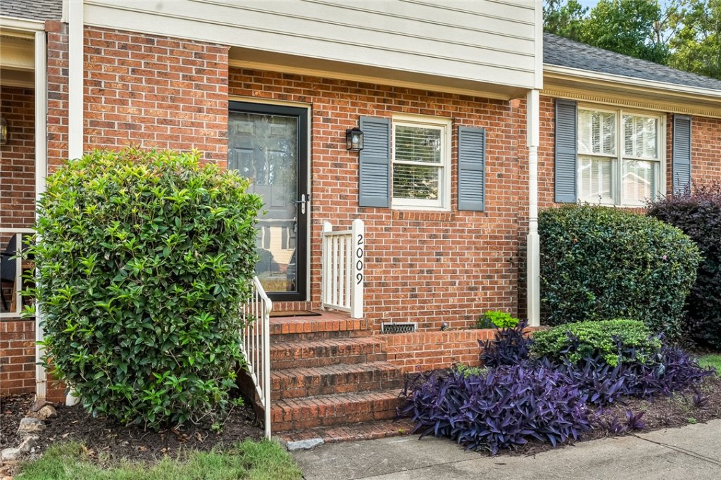 2009 Cardinal Park Drive