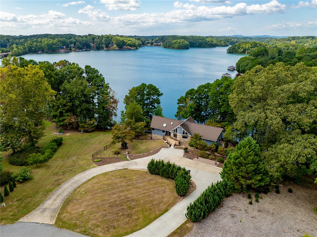 5007 Bridgeview Drive