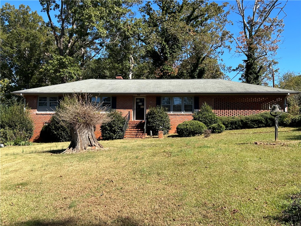 208 Ponce Deleon Drive