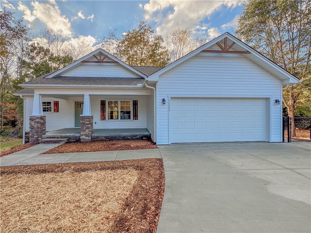 1002 S Greenwich Drive