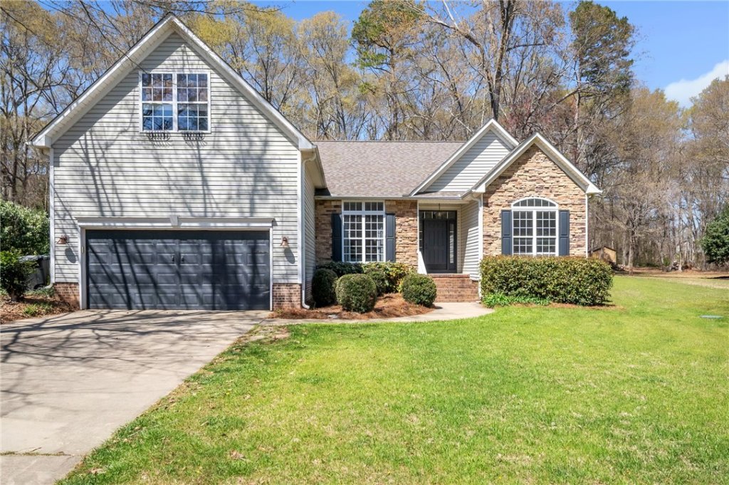 111 Pleasant Woods Road