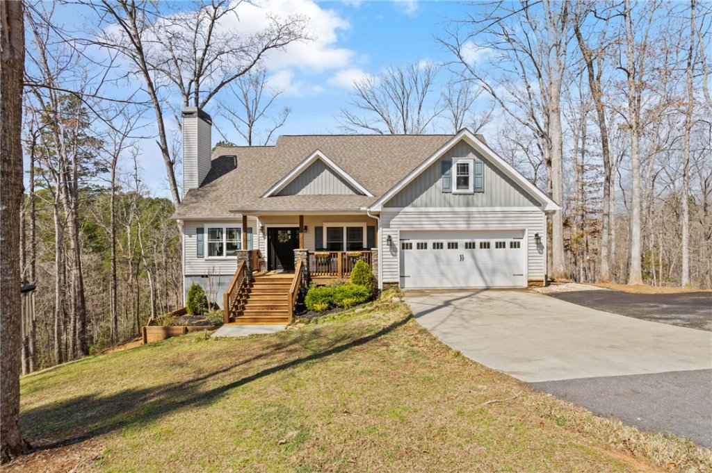 110 Bluebird Lane