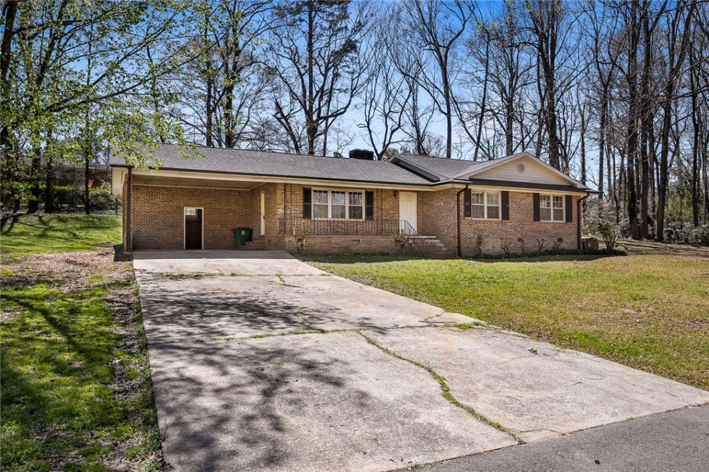 3 Brookvale Drive