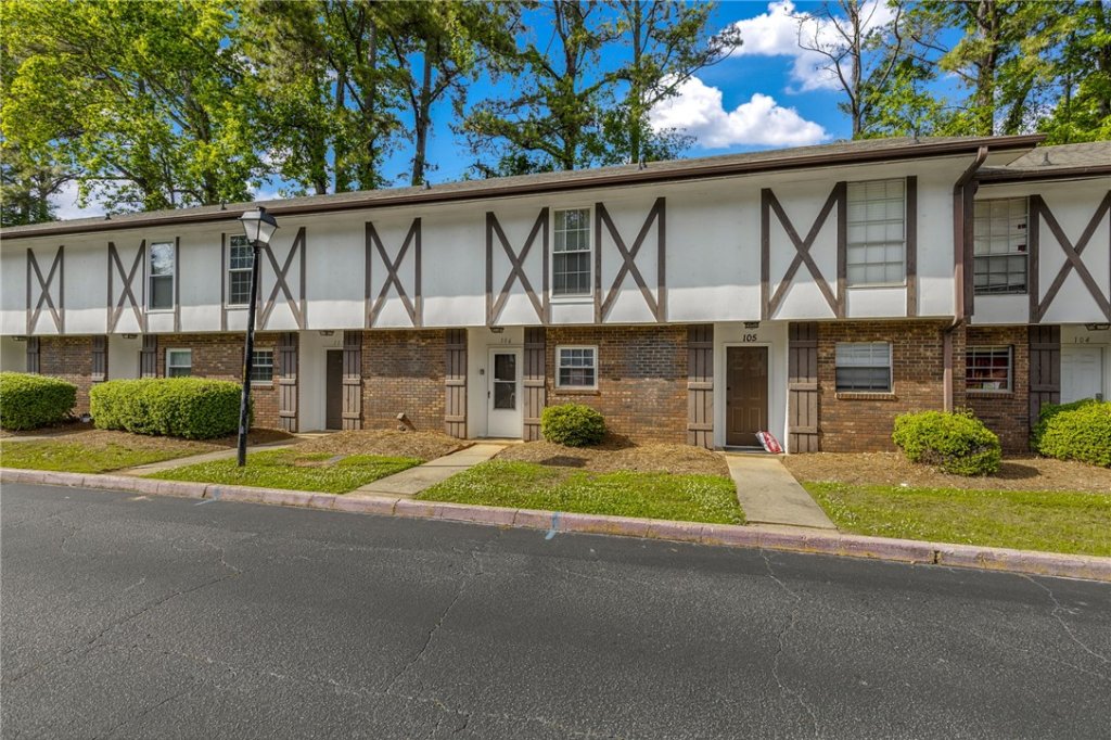 1108 Tiger Boulevard 106