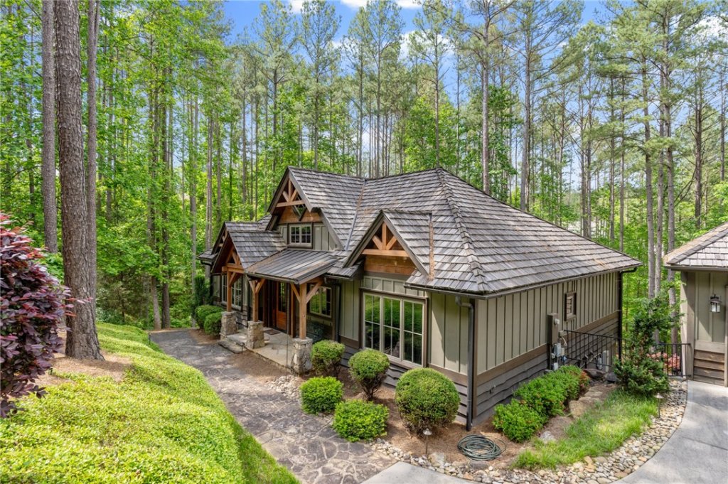 109 Laurel Pond Way