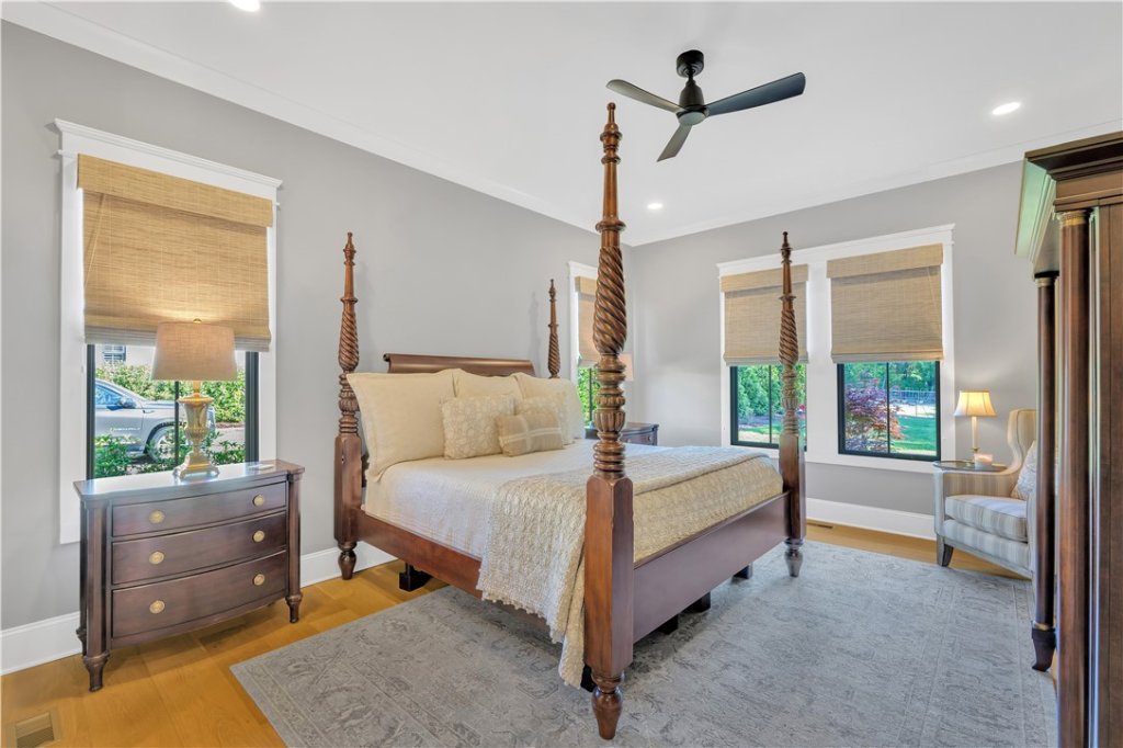 9 Vintage Oaks Way