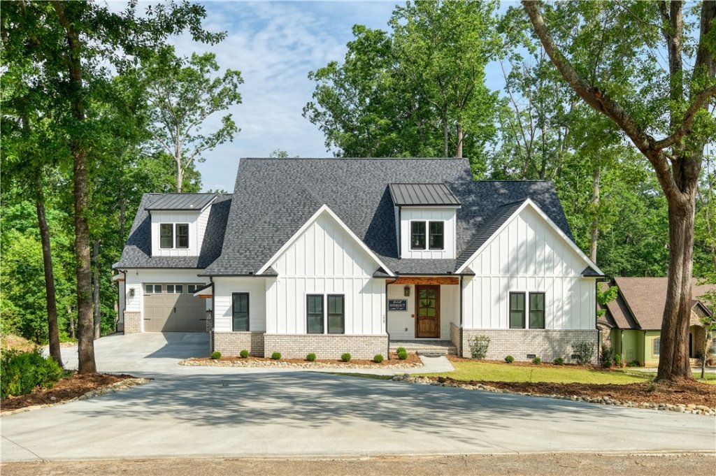 229 Inlet Pointe Drive