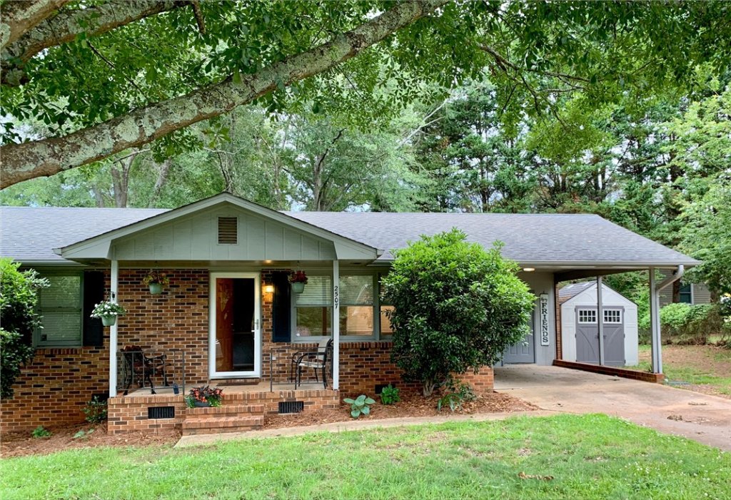 2507 Dellwood Lane