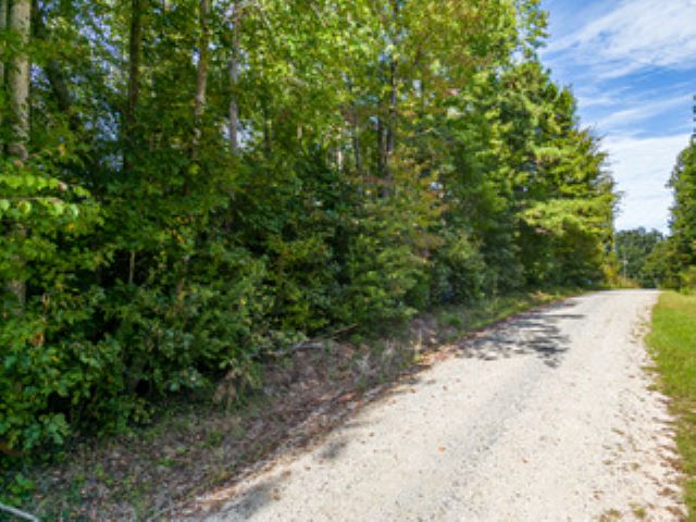209 N Lakeside Drive