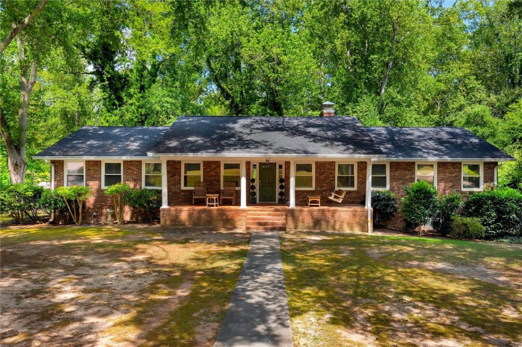 322 Princess Grace Avenue