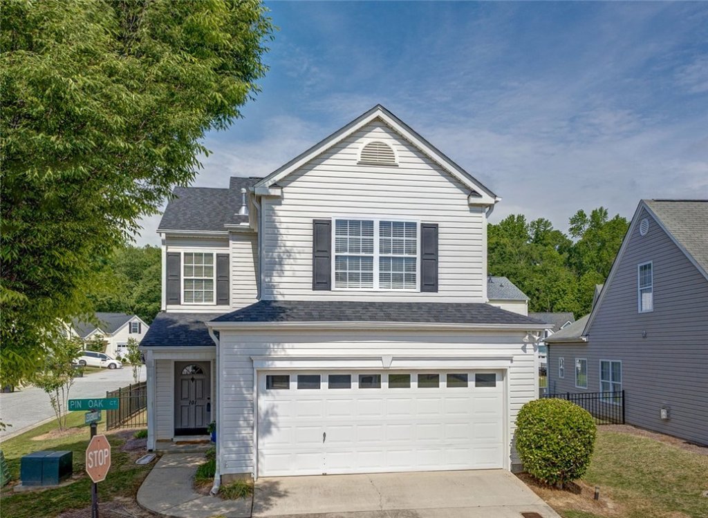 101 Pin Oak Court