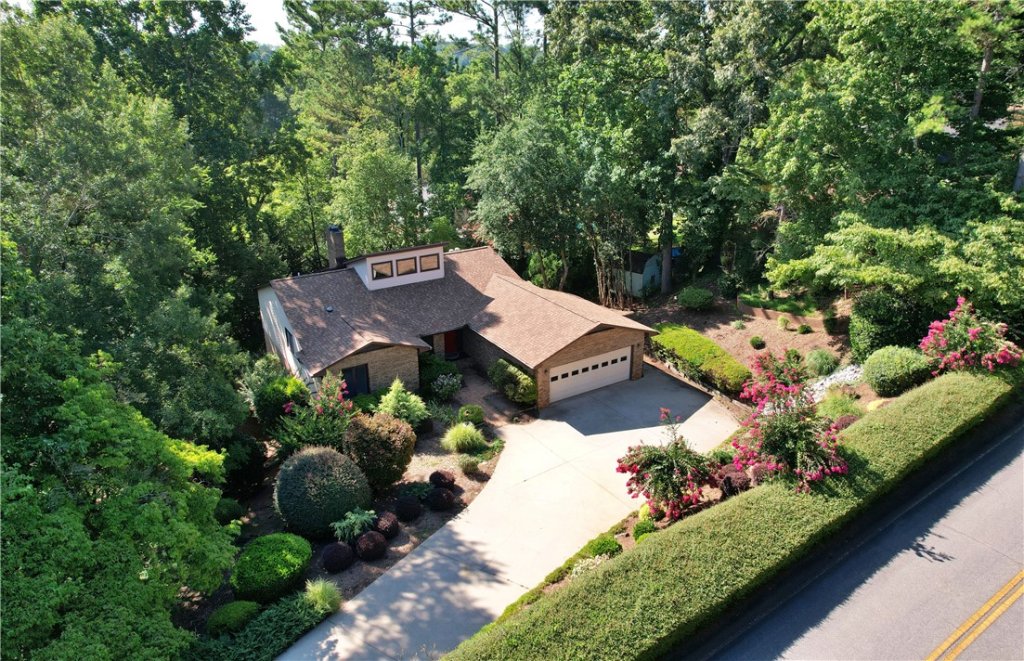 108 Bobolink Drive