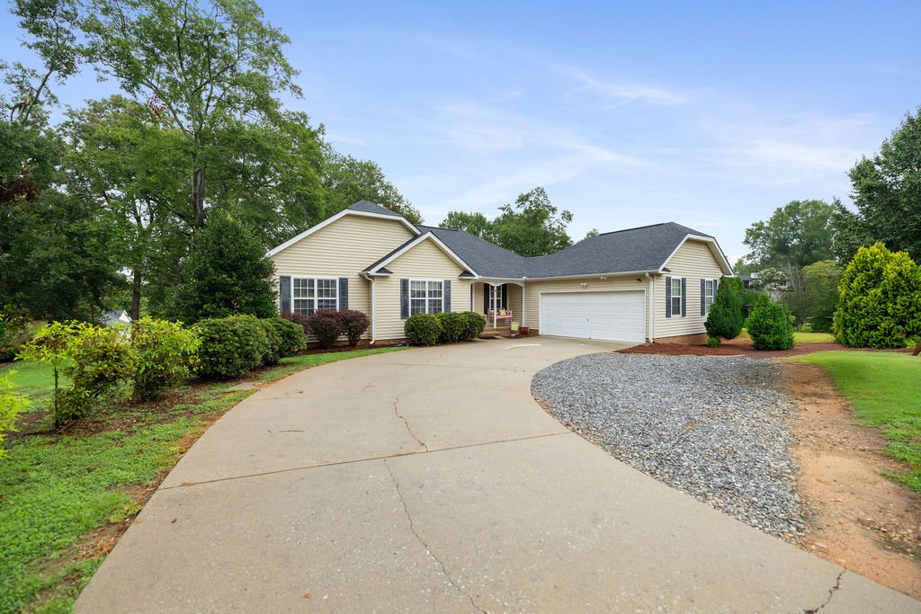 109 Coachman Court