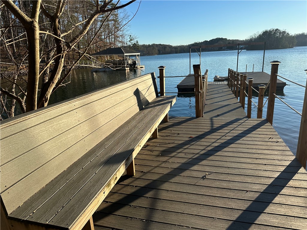 304 Lakeside Drive