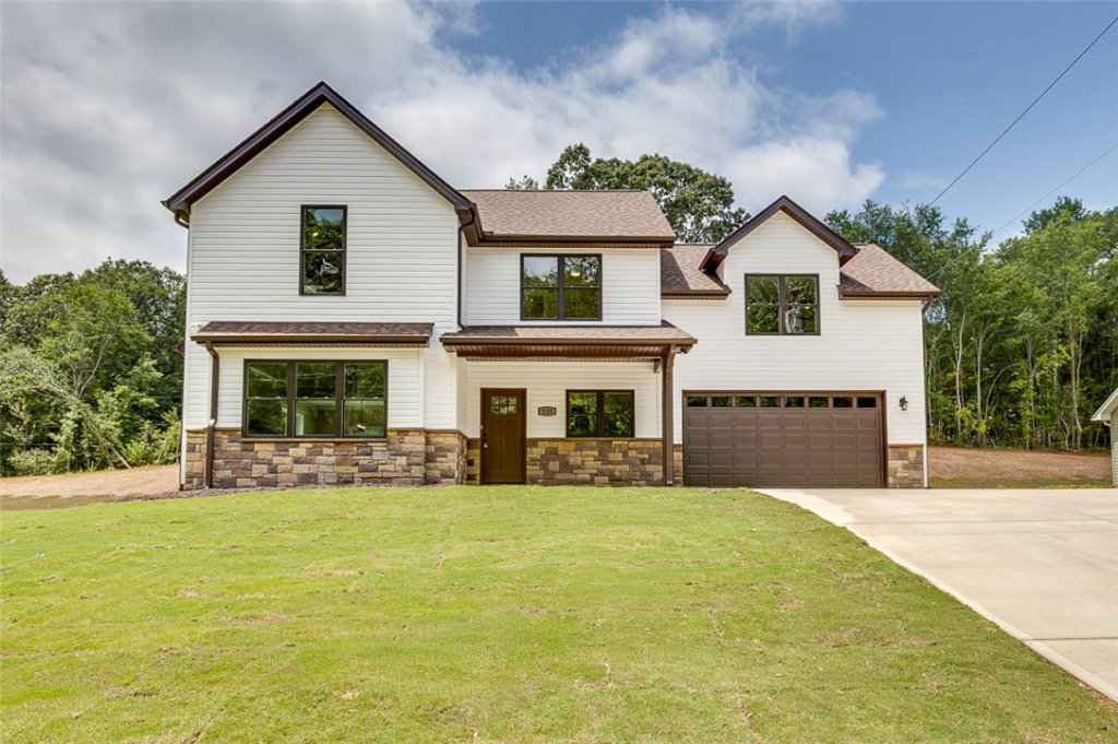 125 Hidden Lake Drive