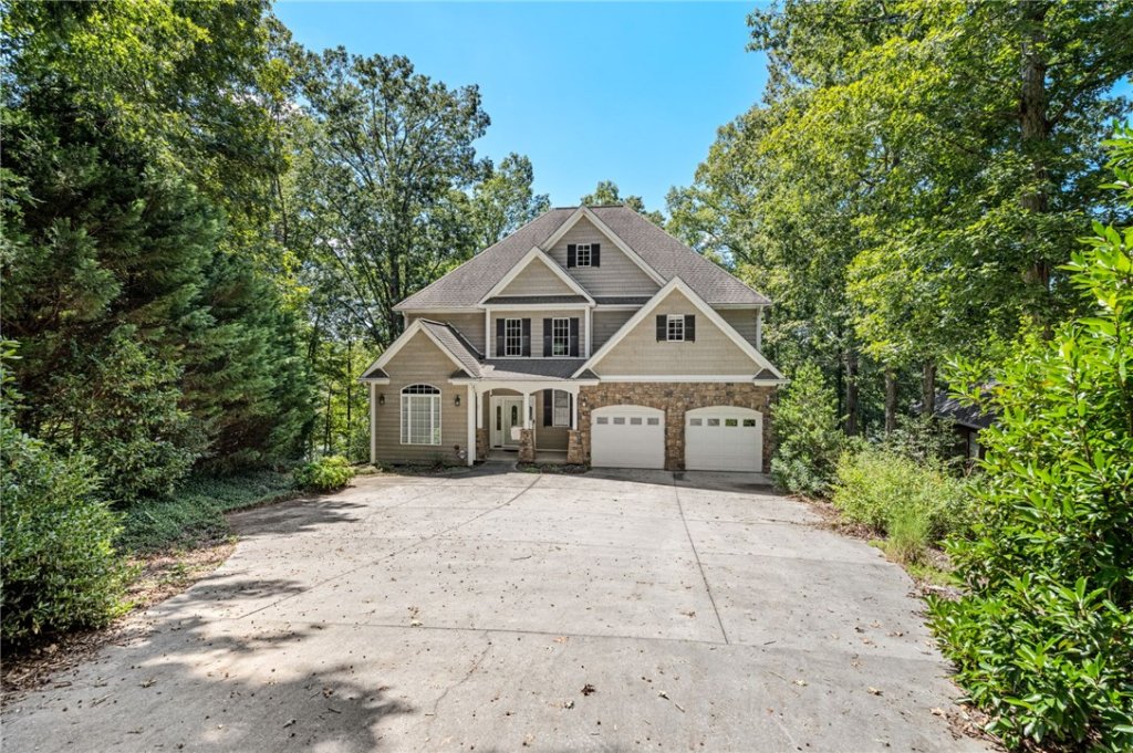 1011 Arrowhead Point Road