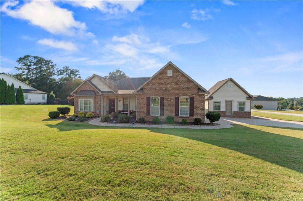 1003 Hillcrest Court