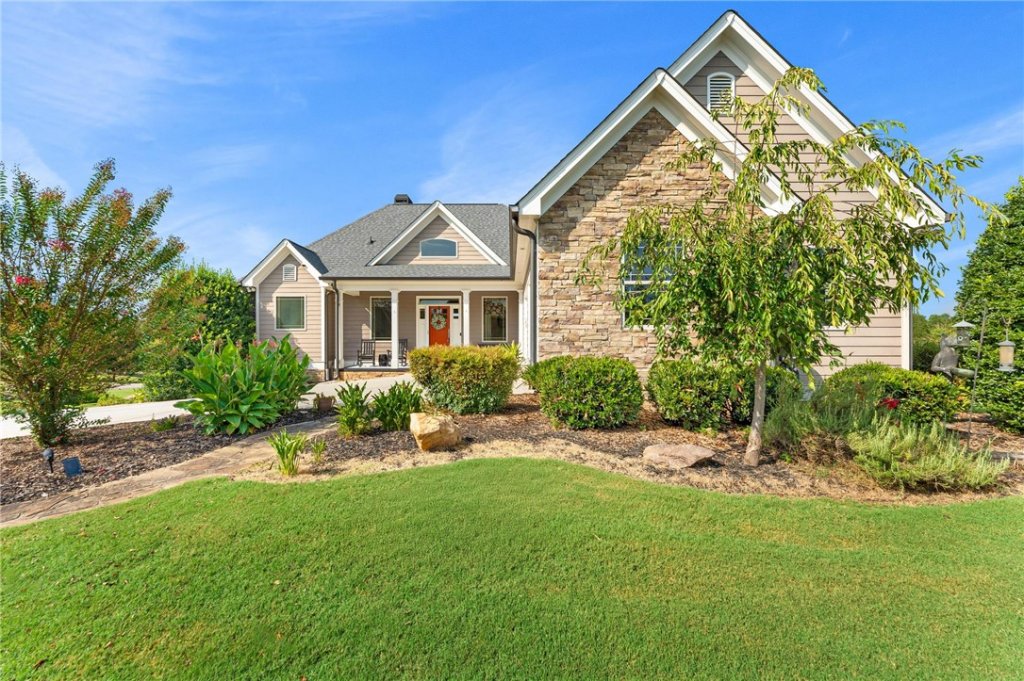 York Shores, Hartwell community