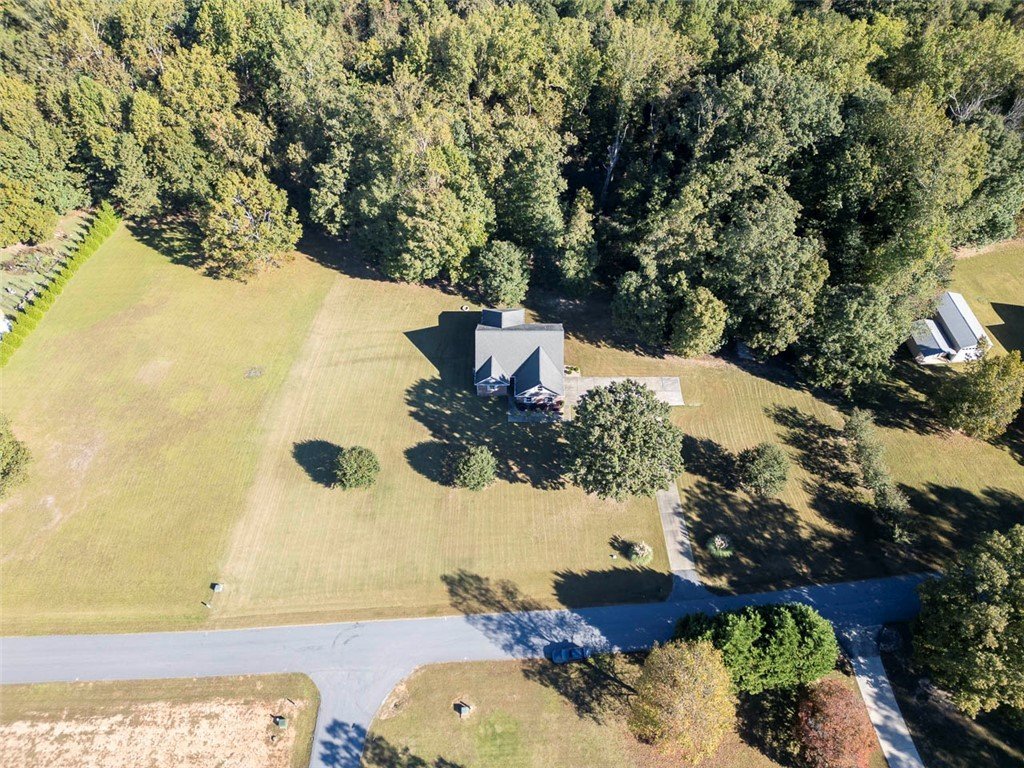 00 Valley Drive