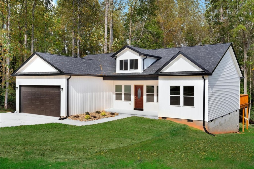 Fox Valley, Anderson community