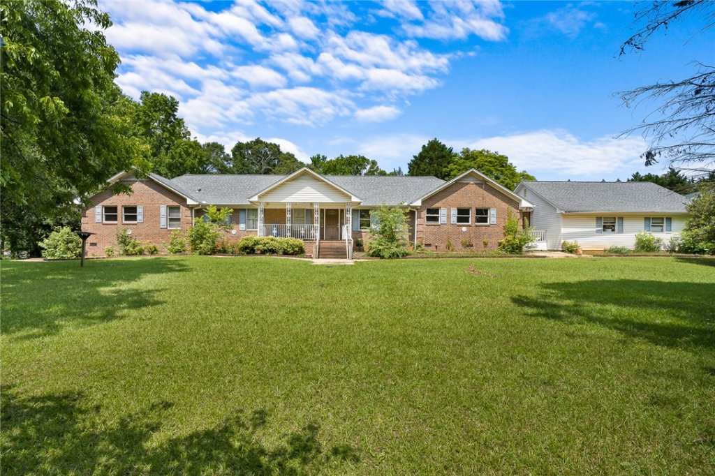 Brookstone Acres, Anderson community