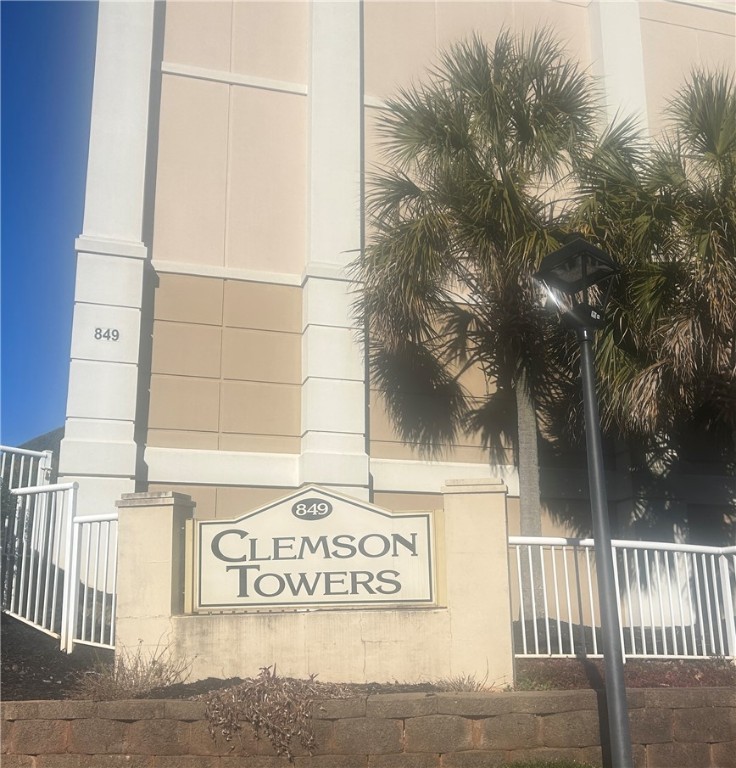 Clemson Towers, Clemson community