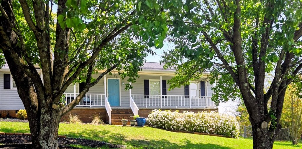 829 White Oak Hill Drive