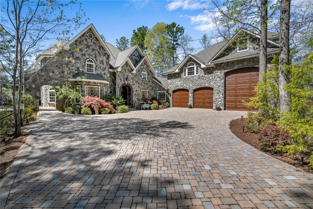 Waters Edge, West Union community