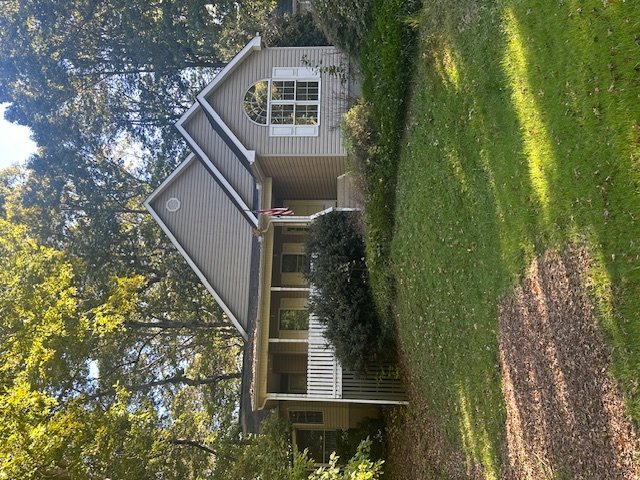 Woodland Acres, Seneca community