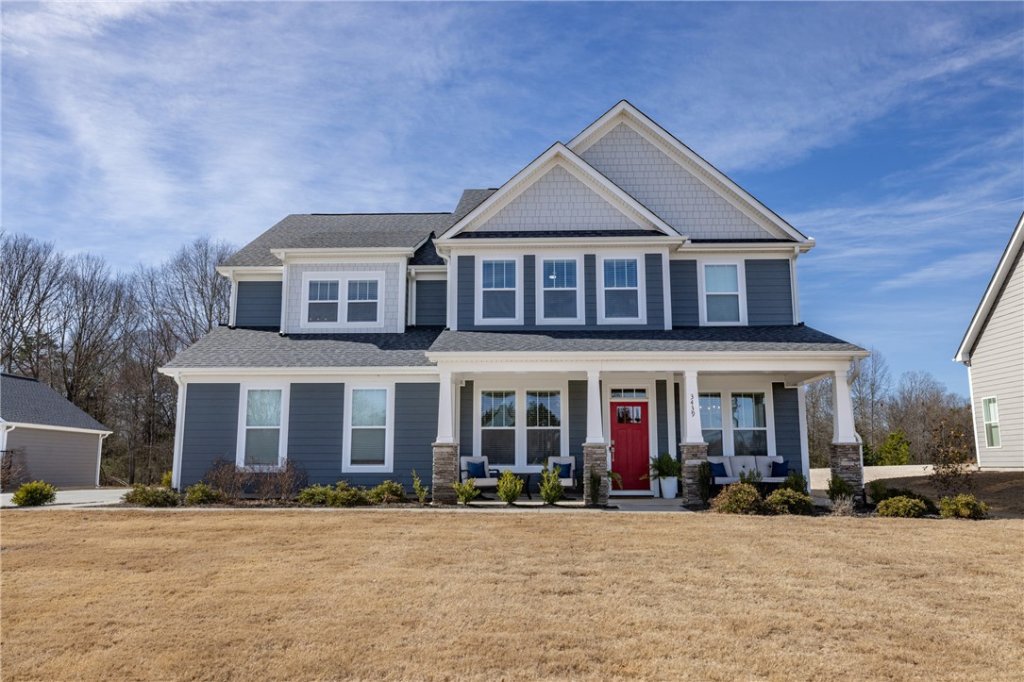 Chastain Ridge, Central community